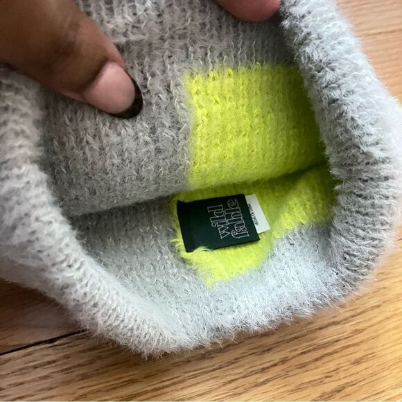 Wild Fable Women’s Gray Neon Green Colorblock Sweater Knit Beanie Hat OS - Picture 4 of 9